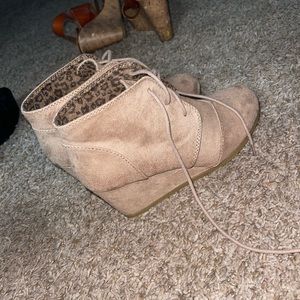 Tan Tie Booties